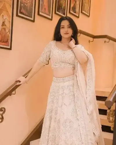 Escort Shirhatti